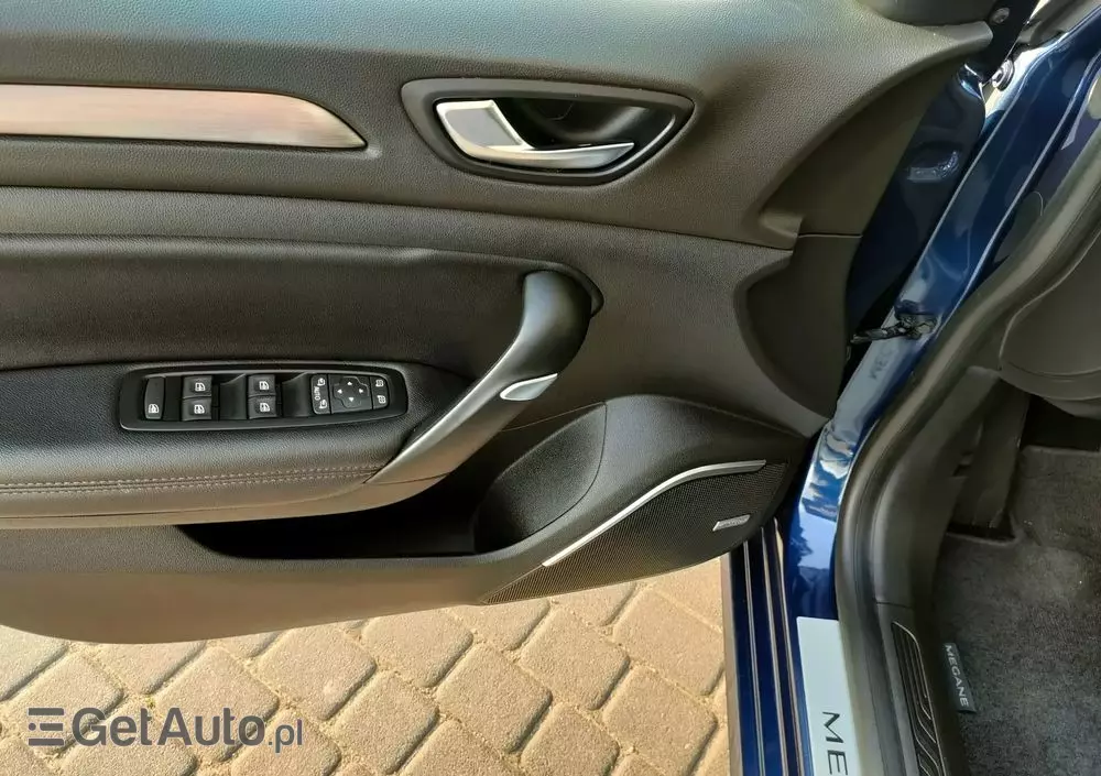 RENAULT Megane ENERGY TCe 130 BOSE EDITION
