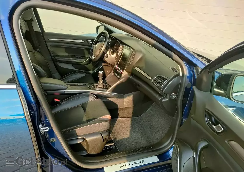 RENAULT Megane ENERGY TCe 130 BOSE EDITION