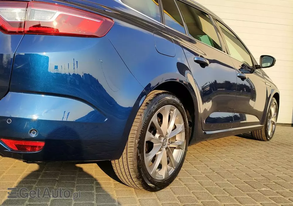 RENAULT Megane ENERGY TCe 130 BOSE EDITION