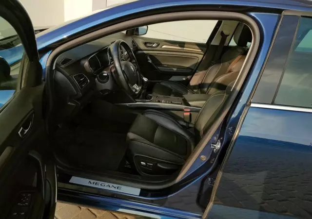 RENAULT Megane ENERGY TCe 130 BOSE EDITION