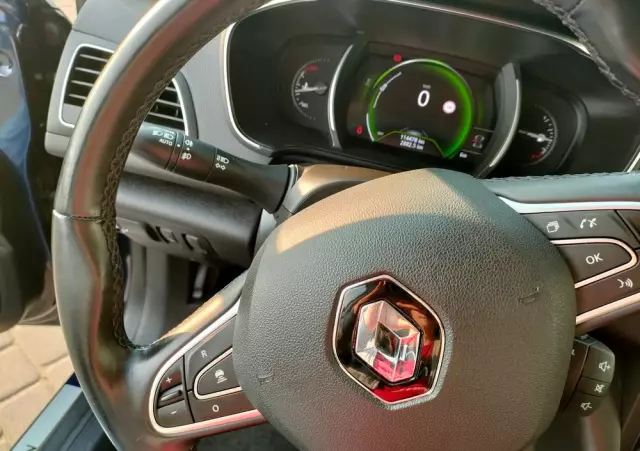 RENAULT Megane ENERGY TCe 130 BOSE EDITION