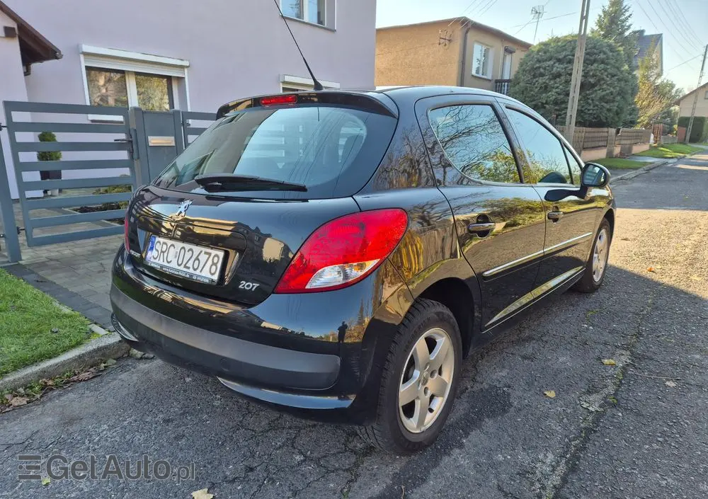 PEUGEOT 207 
