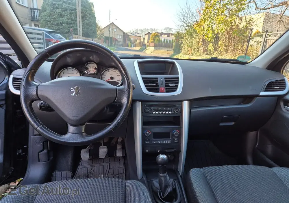 PEUGEOT 207 