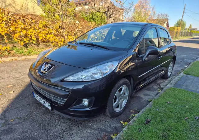PEUGEOT 207 