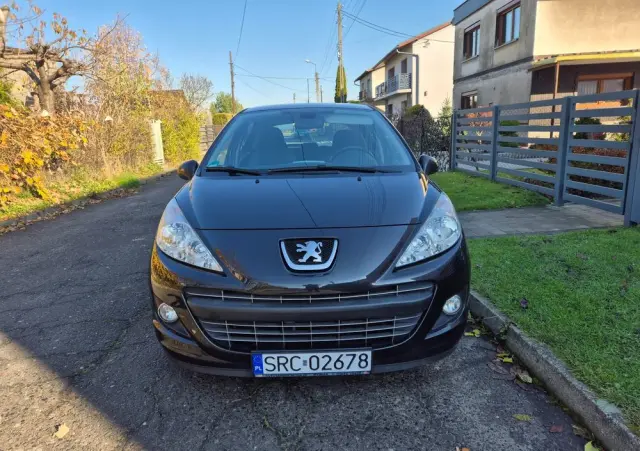 PEUGEOT 207 