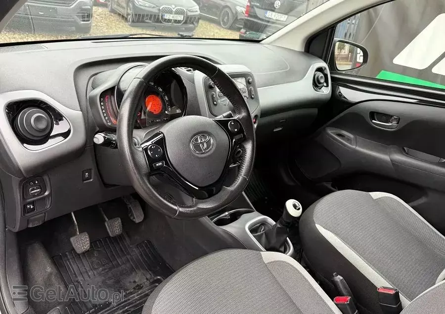 TOYOTA Aygo 1.0 VVT-i Black Edition