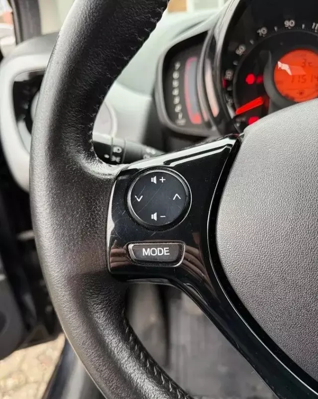 TOYOTA Aygo 1.0 VVT-i Black Edition