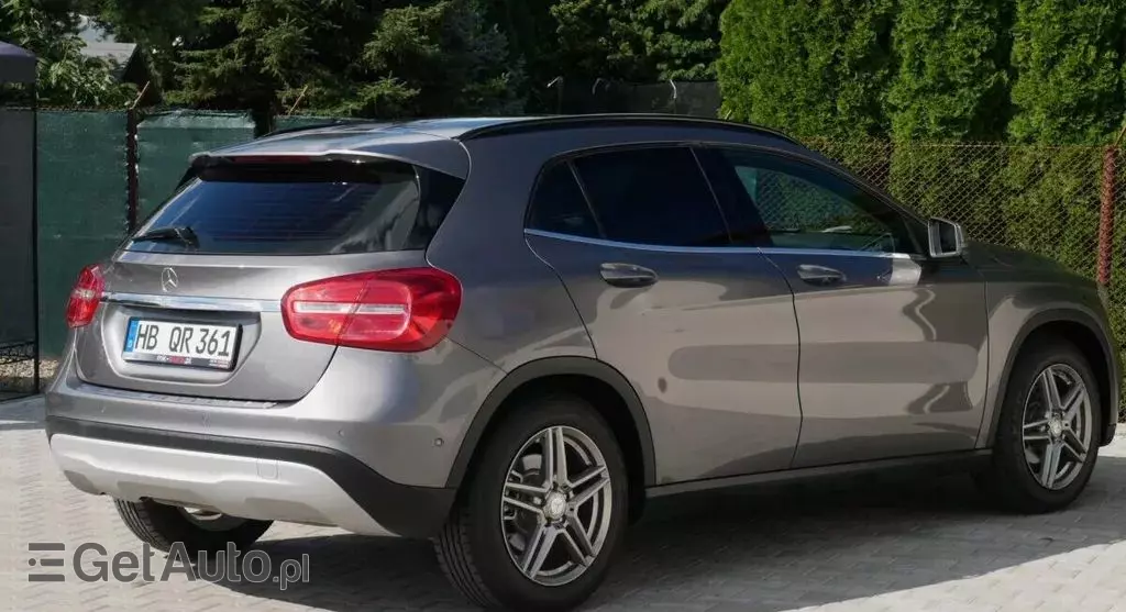 MERCEDES-BENZ GLA 