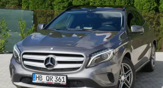 MERCEDES-BENZ GLA 