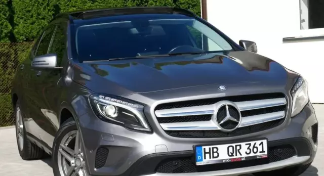 MERCEDES-BENZ GLA 