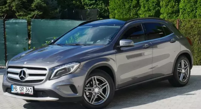 MERCEDES-BENZ GLA 