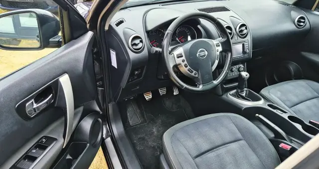 NISSAN Qashqai+2 1.6 Tekna