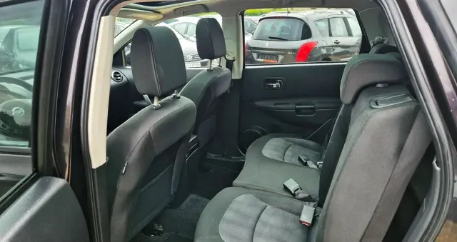 NISSAN Qashqai+2 1.6 Tekna