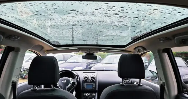 NISSAN Qashqai+2 1.6 Tekna