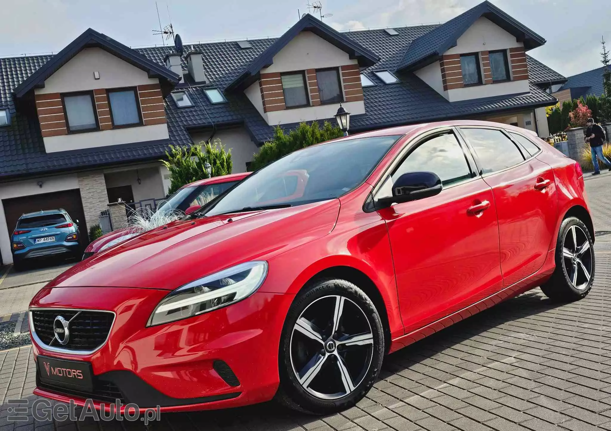 VOLVO V40 D2 Drive-E R-Design Momentum