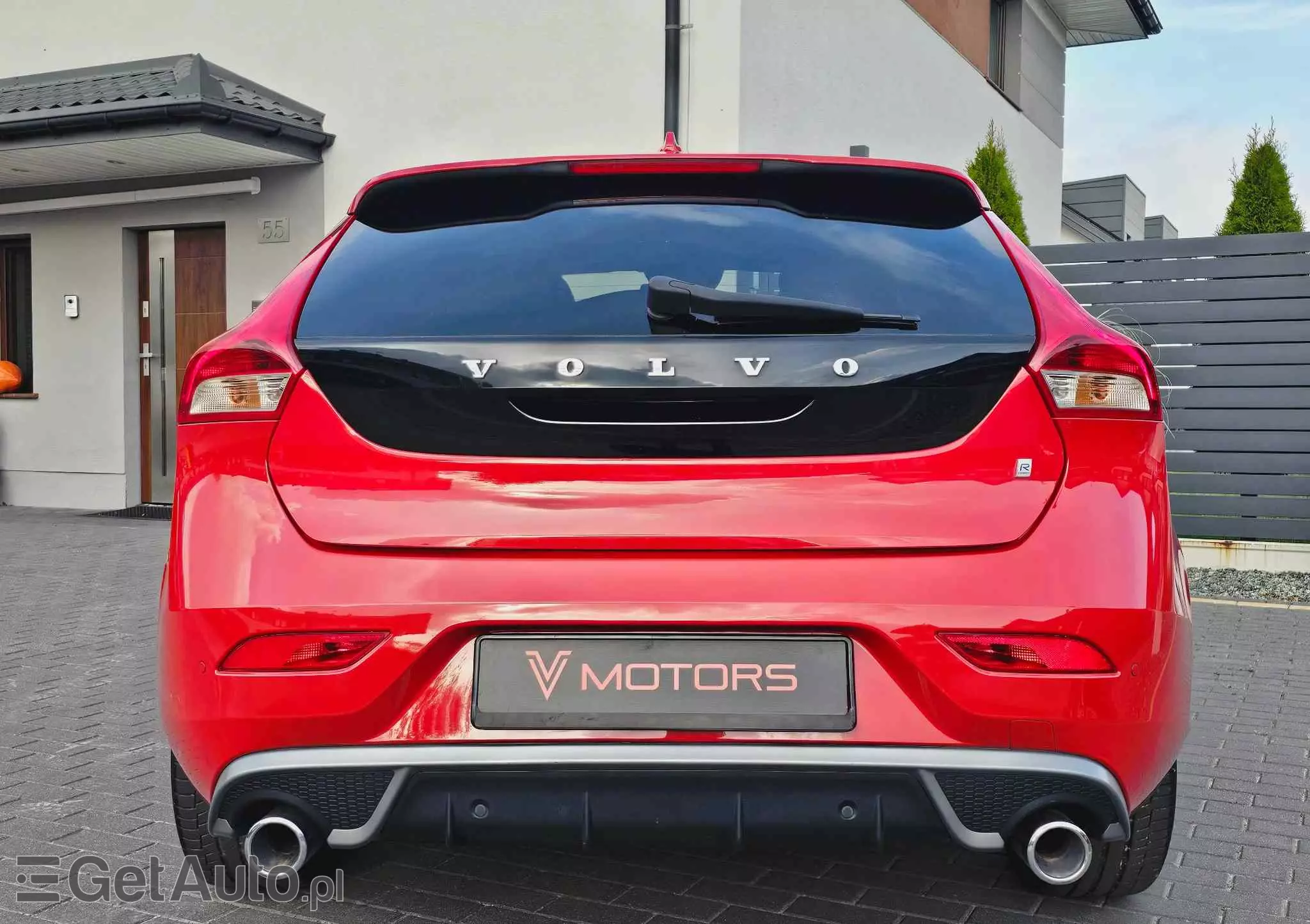 VOLVO V40 D2 Drive-E R-Design Momentum