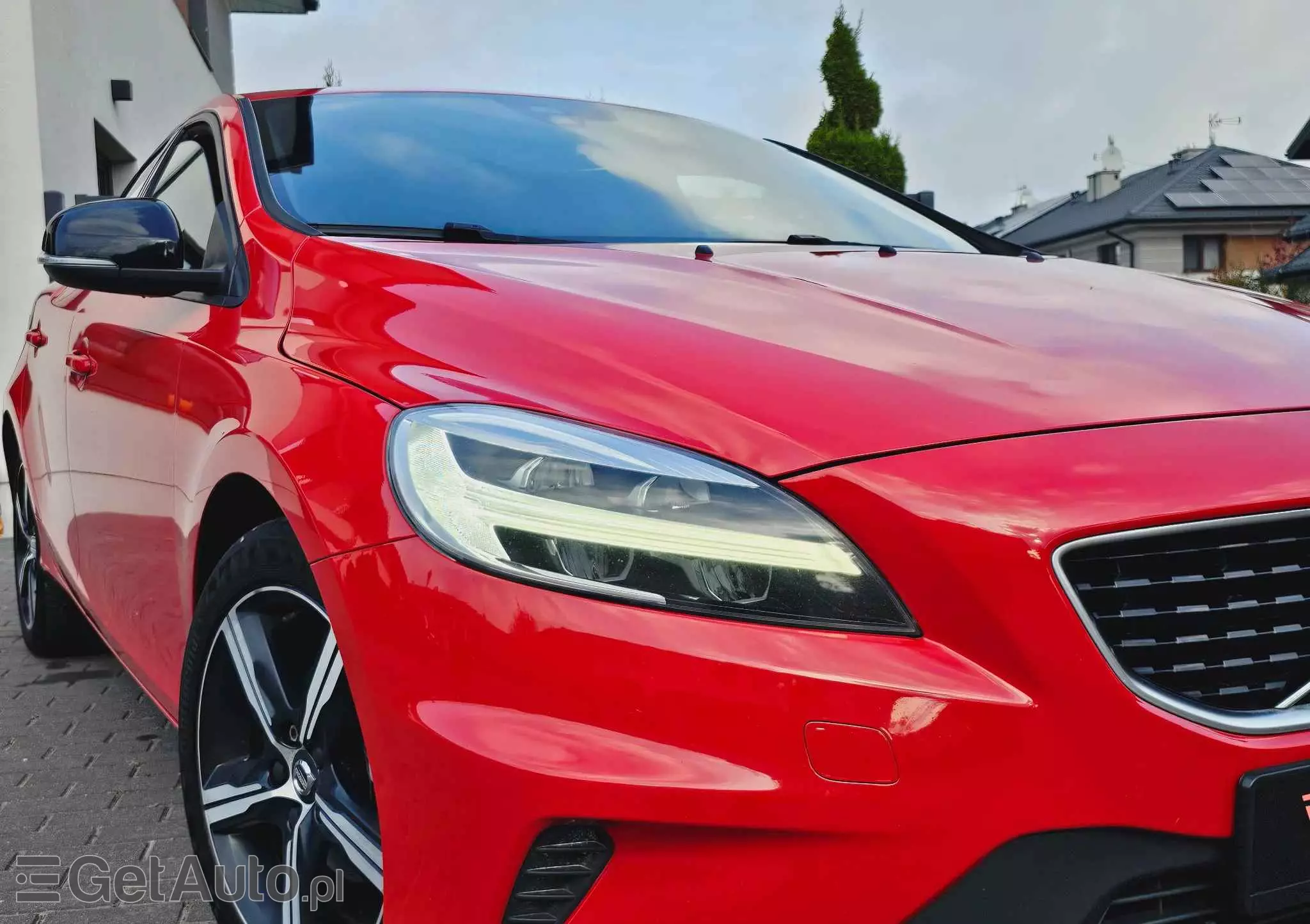 VOLVO V40 D2 Drive-E R-Design Momentum