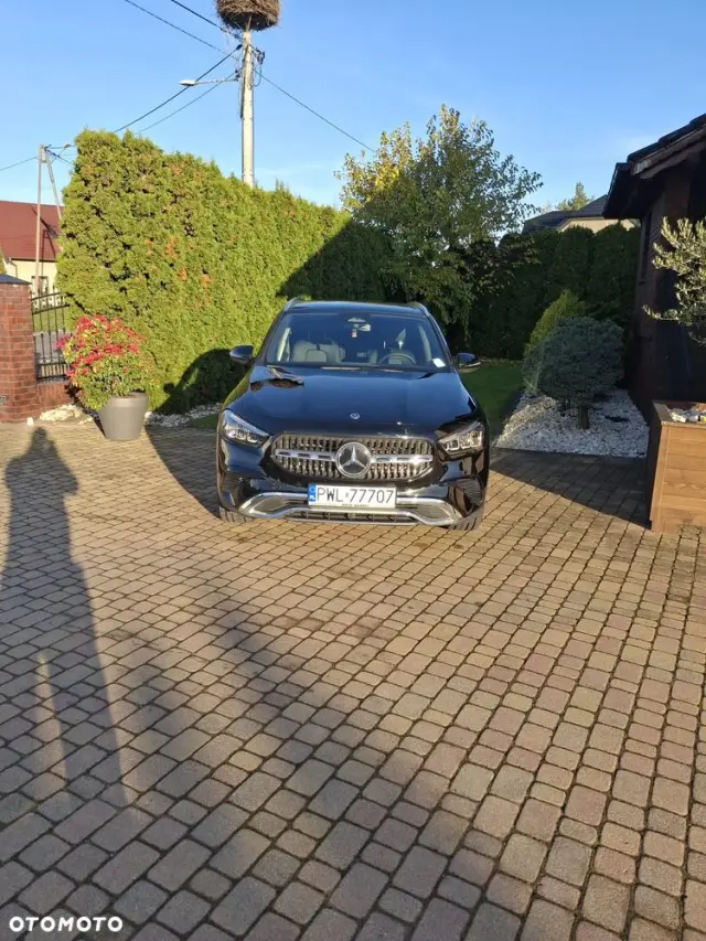 MERCEDES-BENZ GLA 180 d Progressive 8G-DCT