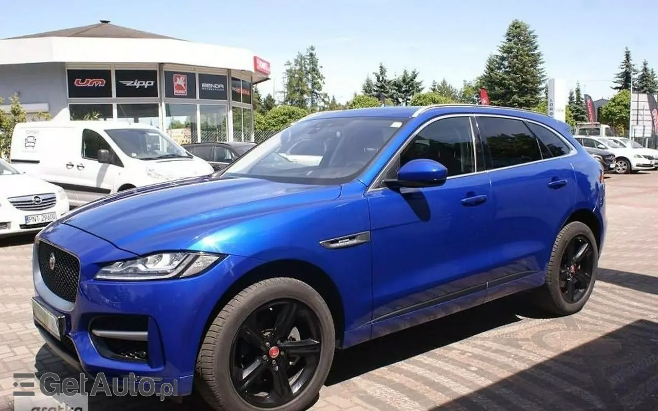JAGUAR F-Pace 