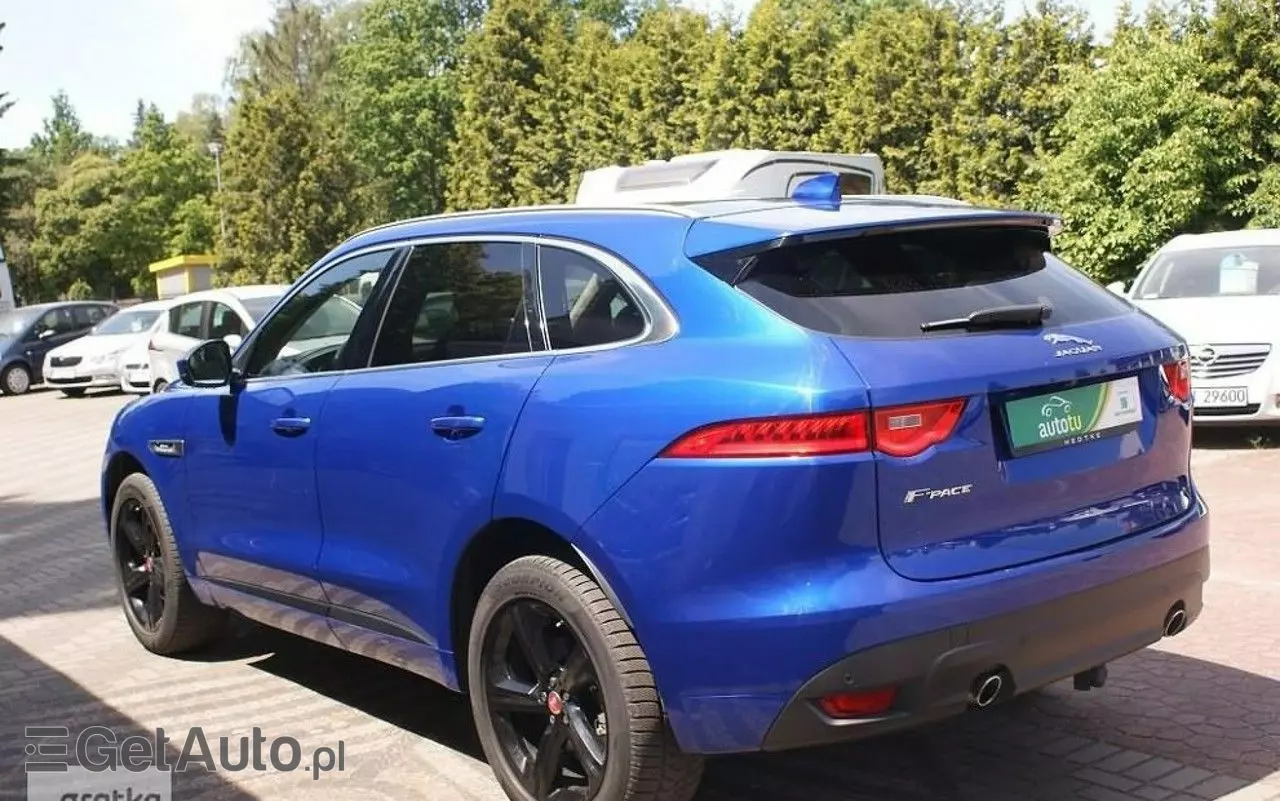 JAGUAR F-Pace 