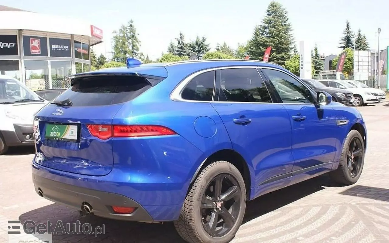 JAGUAR F-Pace 