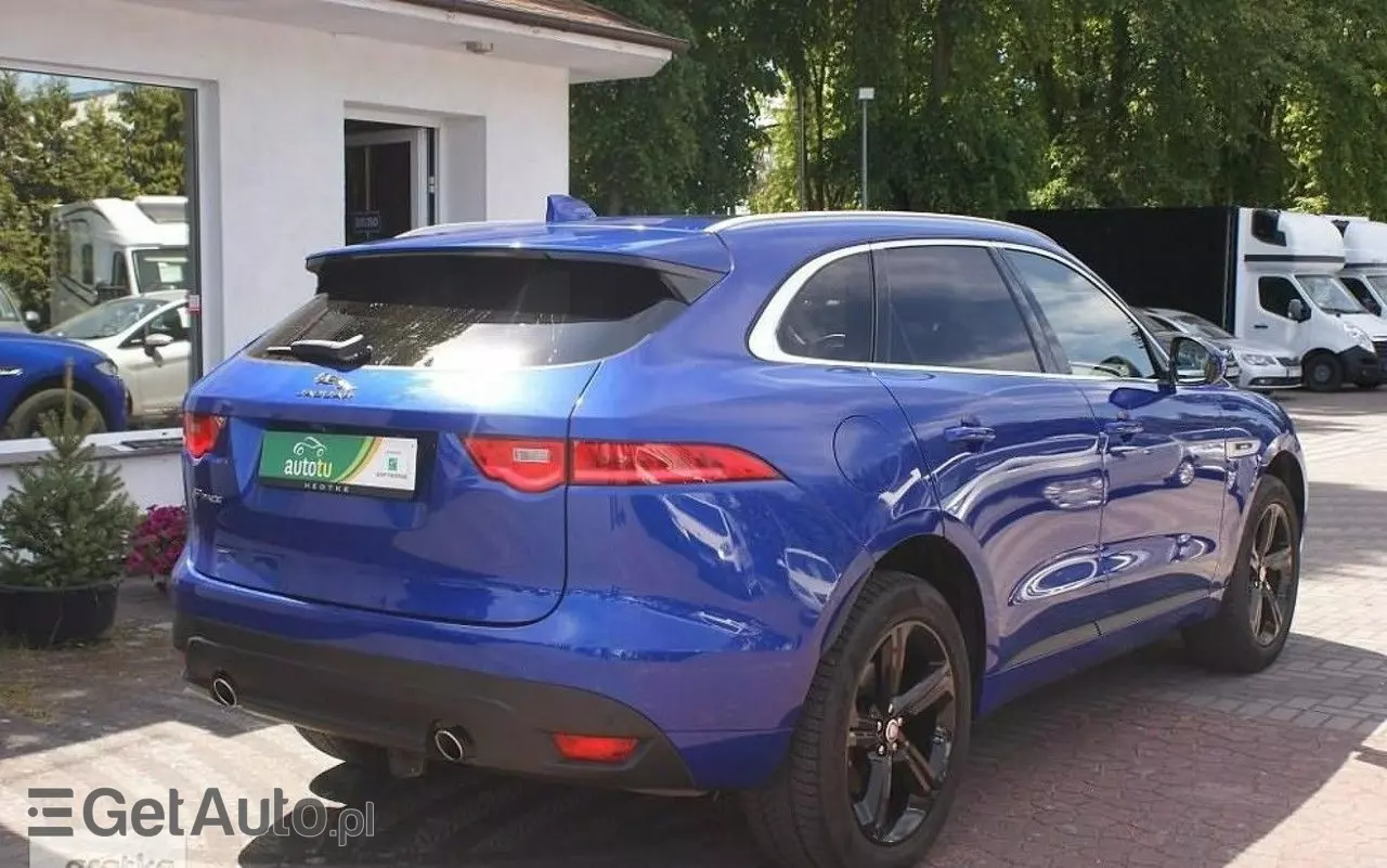 JAGUAR F-Pace 