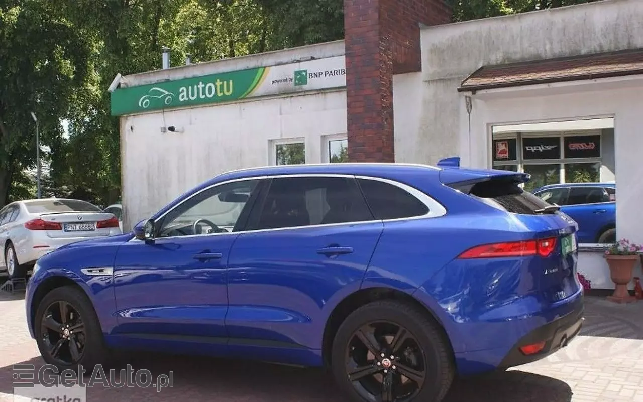 JAGUAR F-Pace 