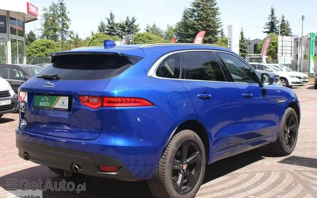 JAGUAR F-Pace 