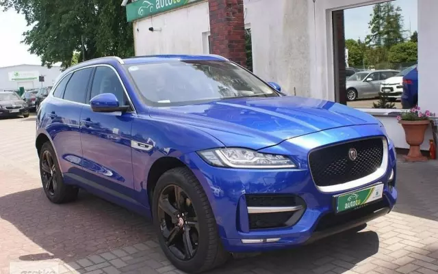 JAGUAR F-Pace 