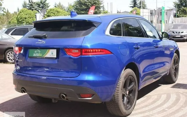 JAGUAR F-Pace 