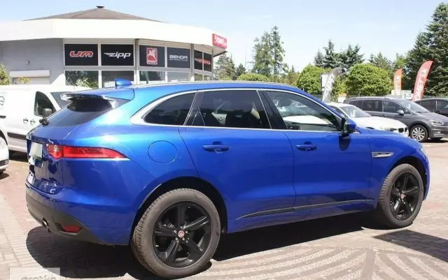JAGUAR F-Pace 