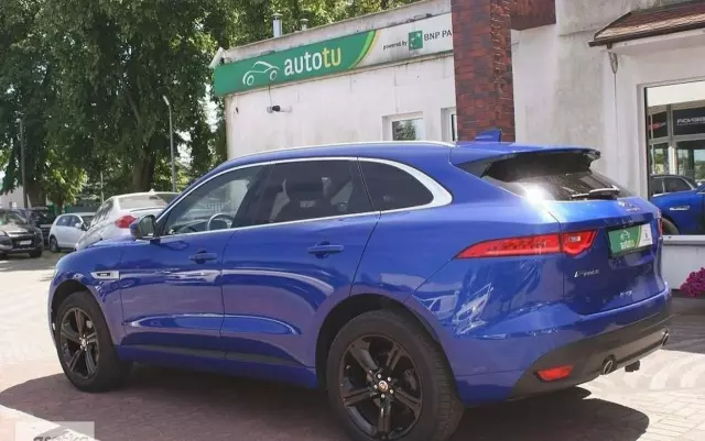 JAGUAR F-Pace 