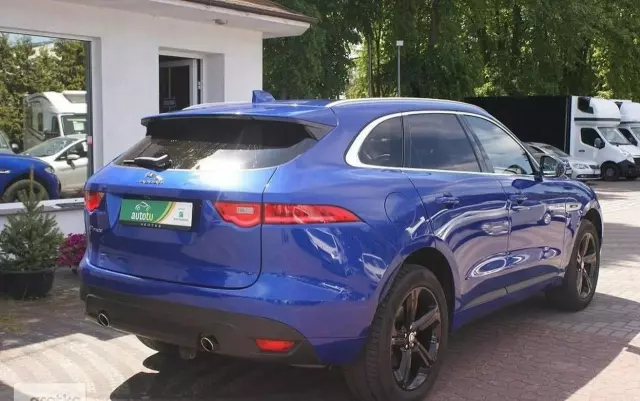 JAGUAR F-Pace 