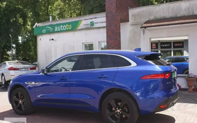 JAGUAR F-Pace 