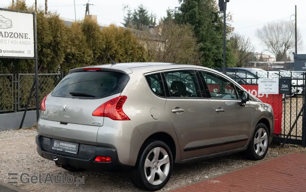 PEUGEOT 3008 120 VTi Premium