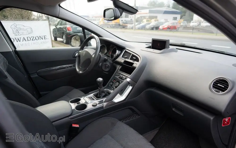 PEUGEOT 3008 120 VTi Premium