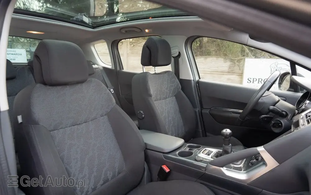 PEUGEOT 3008 120 VTi Premium