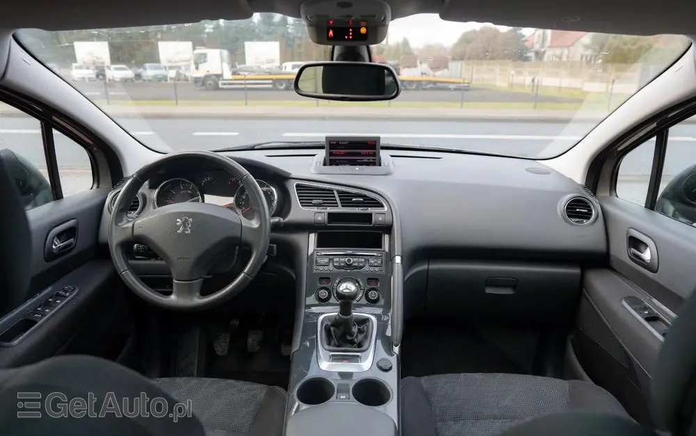 PEUGEOT 3008 120 VTi Premium