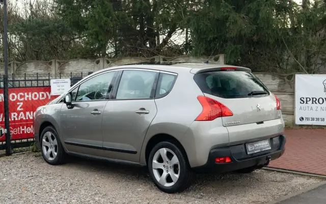 PEUGEOT 3008 120 VTi Premium