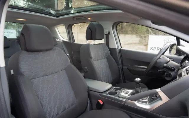 PEUGEOT 3008 120 VTi Premium