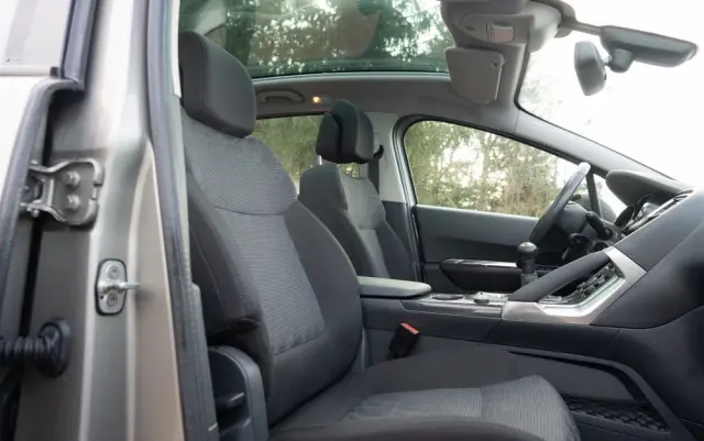 PEUGEOT 3008 120 VTi Premium