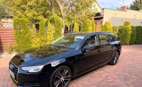 AUDI A4 