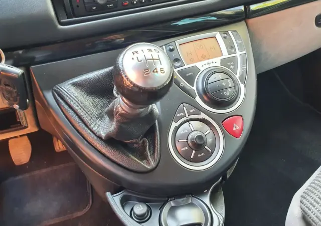 CITROËN C8 