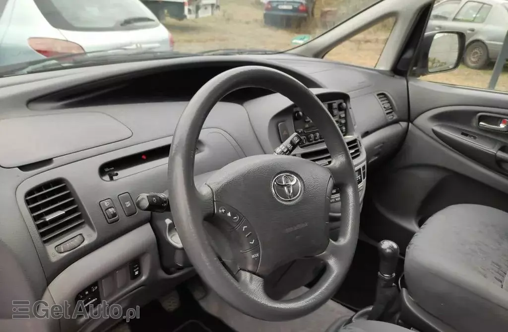 TOYOTA Previa 