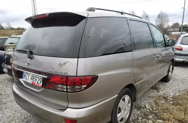 TOYOTA Previa 