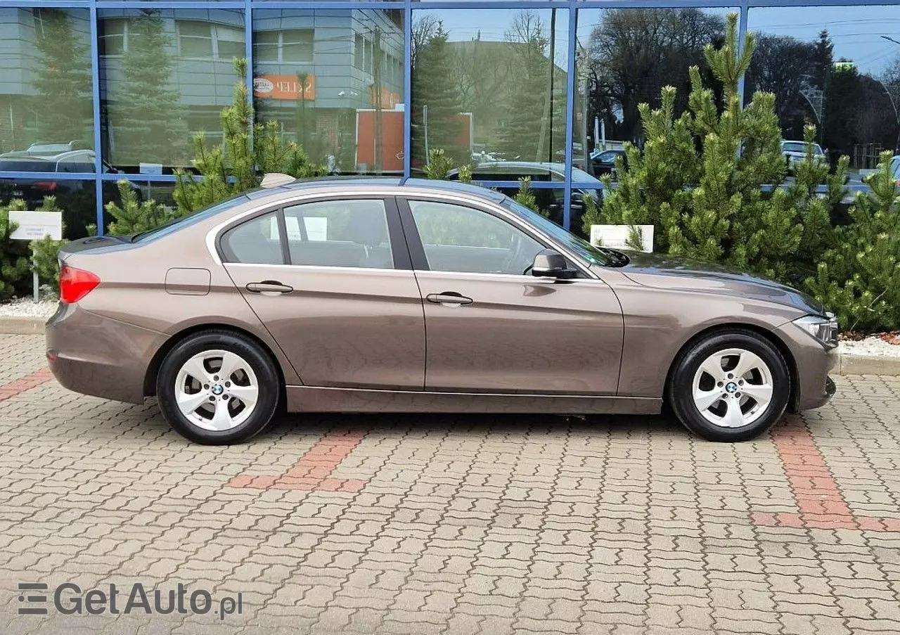 BMW Seria 3 320d Efficient Dynamic Edition
