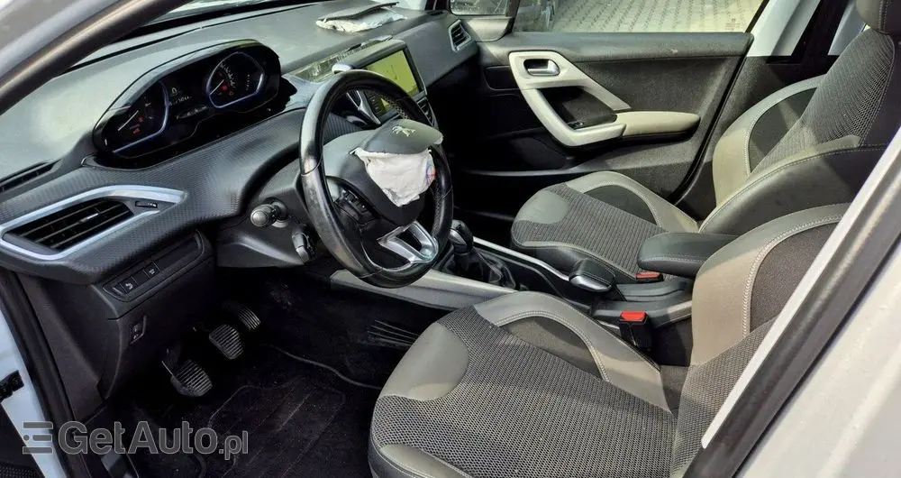 PEUGEOT 2008 PureTech 110 Stop&Start Allure