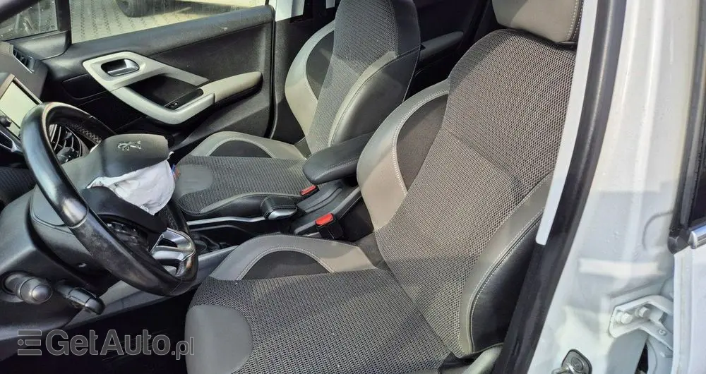 PEUGEOT 2008 PureTech 110 Stop&Start Allure