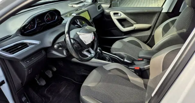 PEUGEOT 2008 PureTech 110 Stop&Start Allure