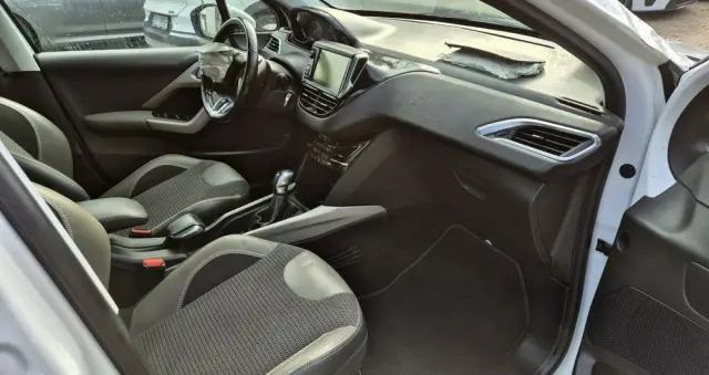 PEUGEOT 2008 PureTech 110 Stop&Start Allure